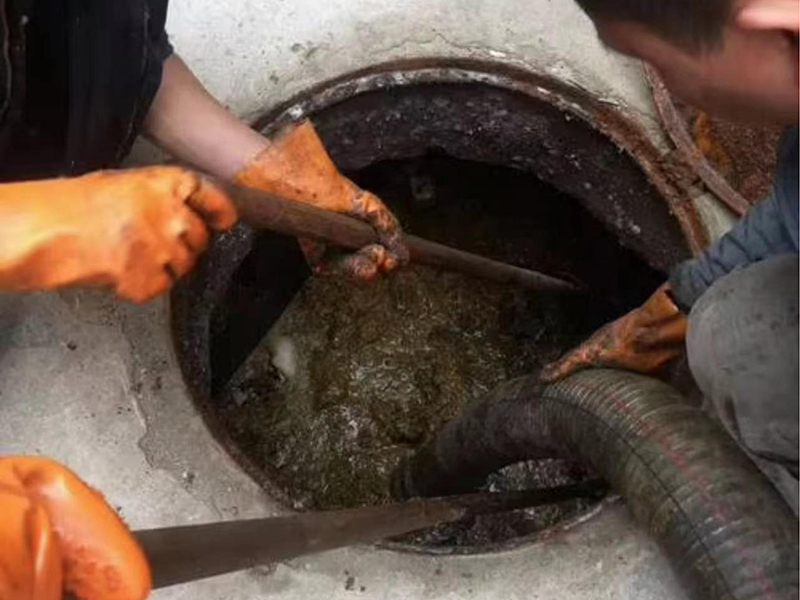 江孜清理化粪池时如何避免沼气的危害?